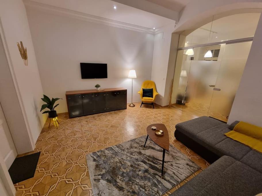 Sissi Royal Suite - Inner City 4 Bedroom Apartment Wien Eksteriør bilde