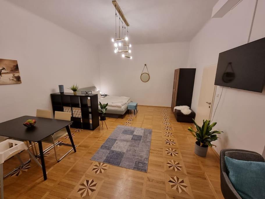 Sissi Royal Suite - Inner City 4 Bedroom Apartment Wien Eksteriør bilde